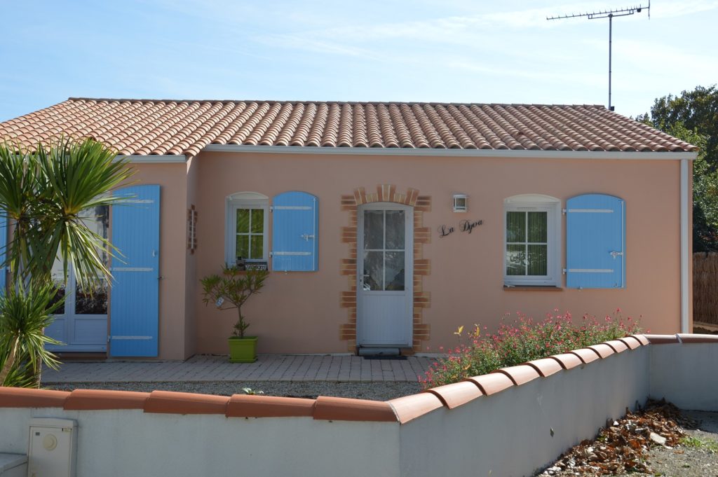 Charme et Confort au Cœur de Saint Jean de Monts : Maison  avec Piscine Privée