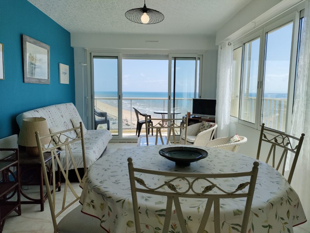 Vue époustouflante sur la mer – Appartement 1 chambre – 4 personnes