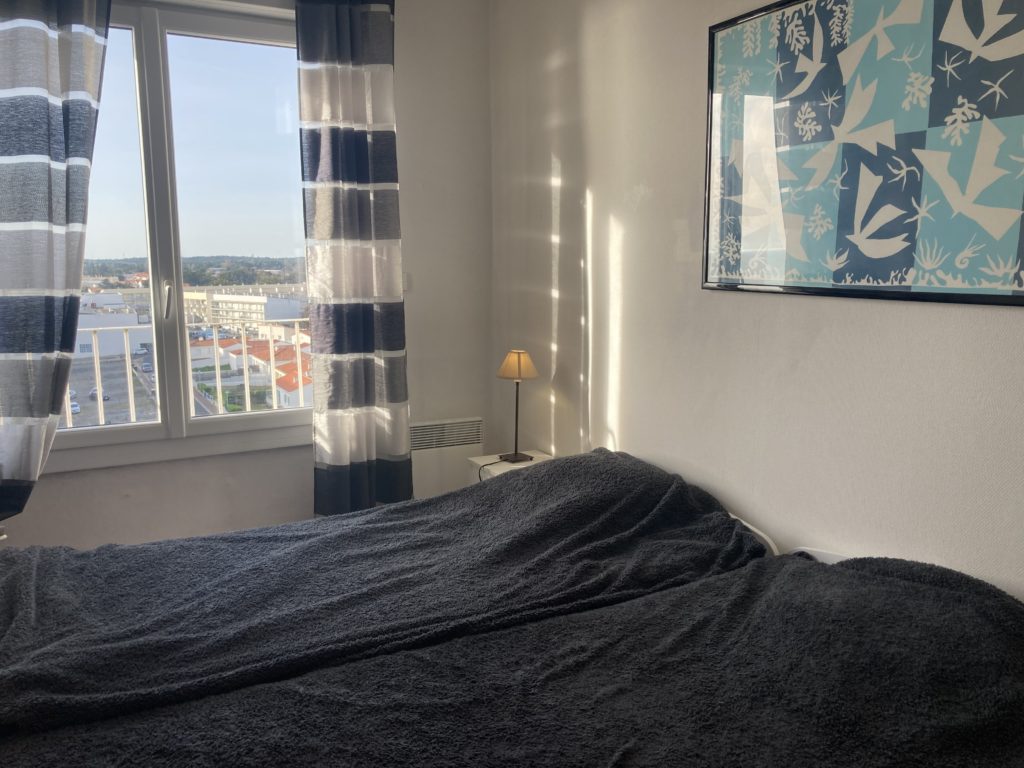 LOCATION VACANCES APPARTEMENT 2 CHAMBRES  AVEC WIFI – BELLE VUE LATERALE MER