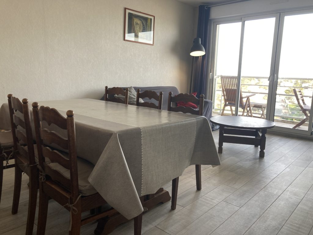 LOCATION VACANCES APPARTEMENT 2 CHAMBRES  AVEC WIFI – BELLE VUE LATERALE MER