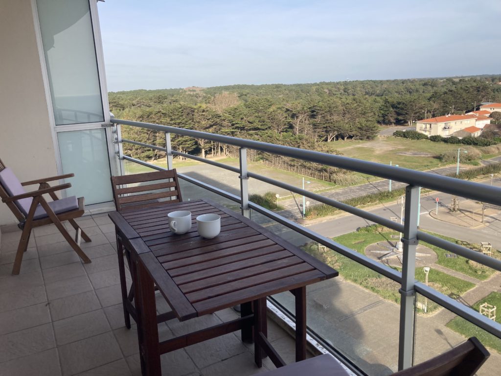 LOCATION VACANCES APPARTEMENT 2 CHAMBRES  AVEC WIFI – BELLE VUE LATERALE MER