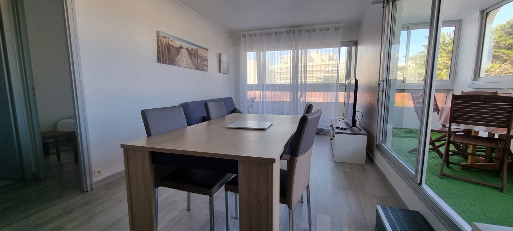 BEL APPARTEMENT PROCHE PLAGE – CONFORTABLE – GARAGE – QUARTIER DES DEMOISELLES