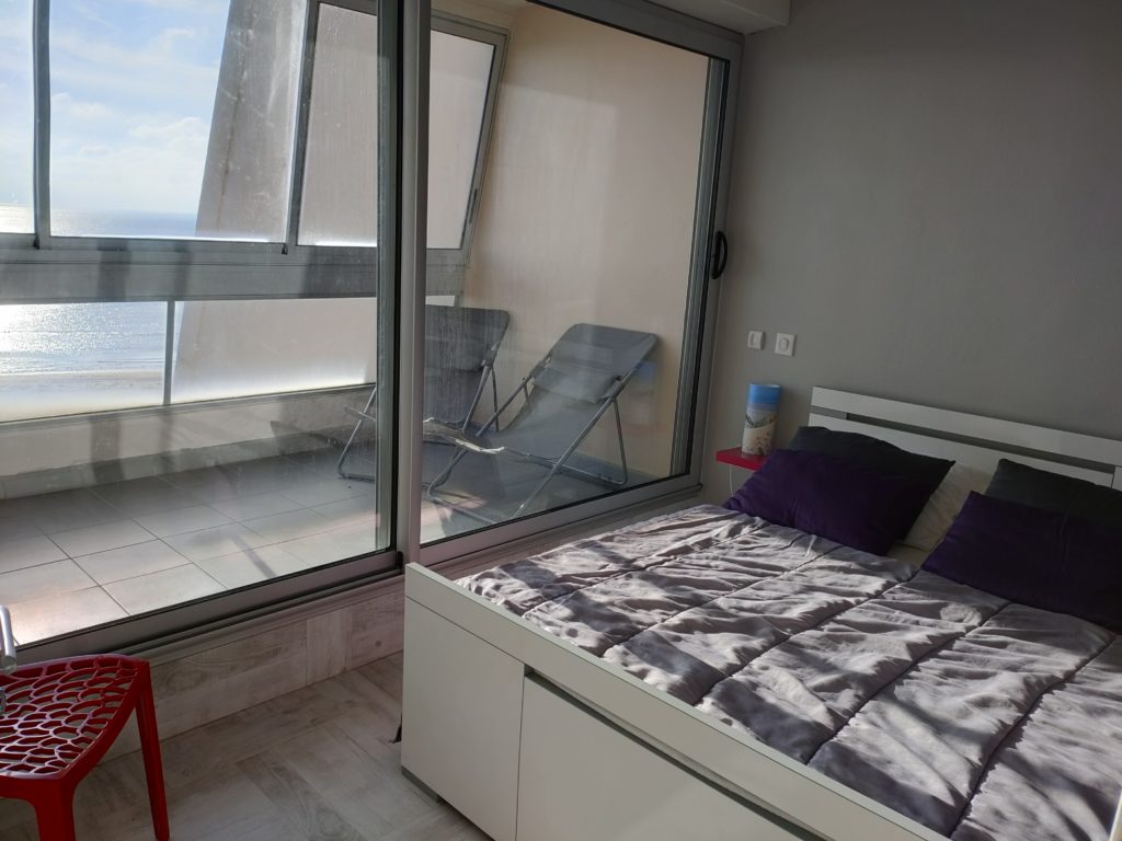 Appartement avec vue exceptionnelle sur la grande plage de St Jean de Monts, appartement très bien équipé