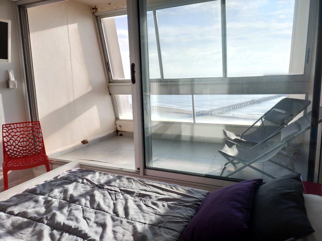 Appartement avec vue exceptionnelle sur la grande plage de St Jean de Monts, appartement très bien équipé