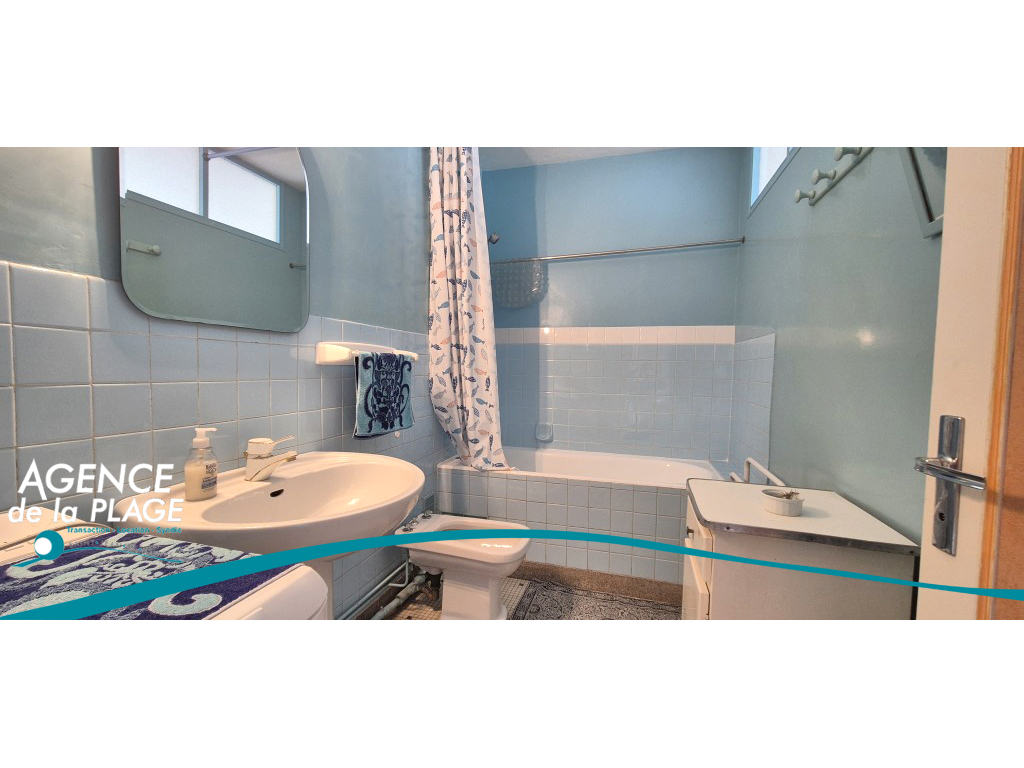 Appartement à vendre à Saint Jean De Monts – T3 FACE MER – parking et cave