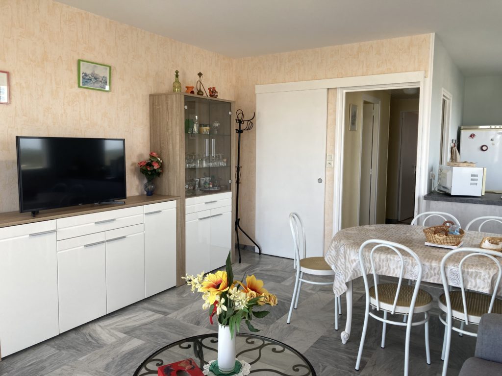 LOCATION VACANCES APPARTEMENT SAINT JEAN DE MONTS – BELLE VUE LATERALE MER, COMMERCES ET ANIMATIONS PROCHES