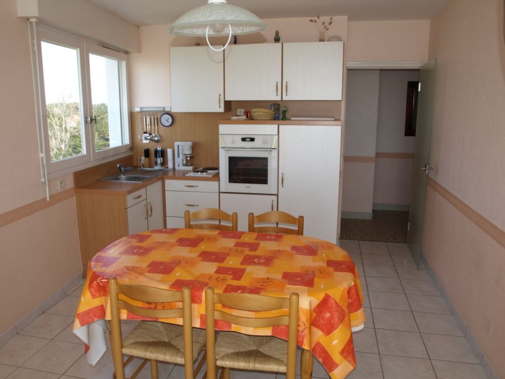 LOCATION VACANCES APPARTEMENT SAINT JEAN DE MONTS VUE MER ET CONFORTABLE