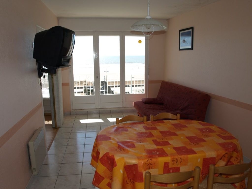 LOCATION VACANCES APPARTEMENT SAINT JEAN DE MONTS VUE MER ET CONFORTABLE